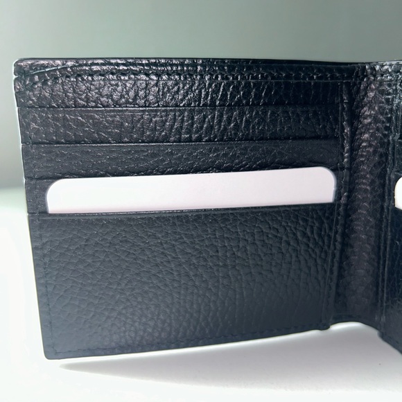 Gucci Jumbo GG bifold wallet brand new with COA - Picture 4 of 12